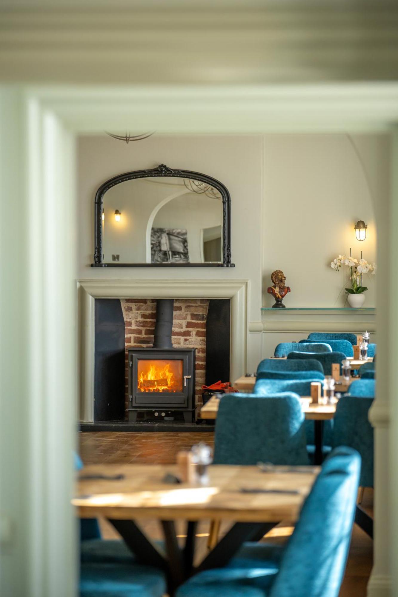 The Golden Lion Hotel