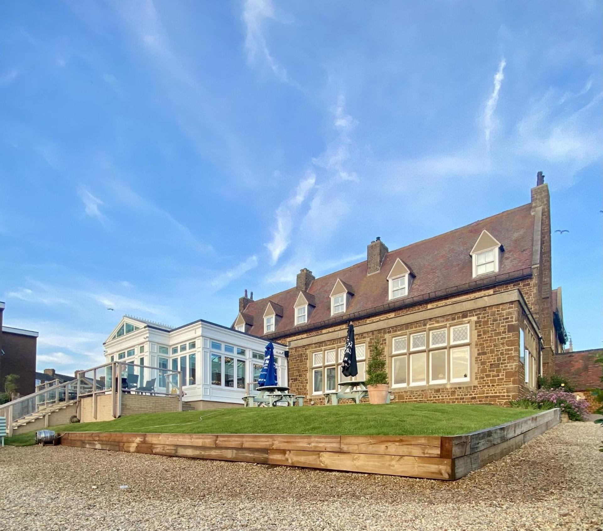 The Golden Lion 3* Hunstanton